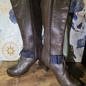 Absolutely Stunning Chanii.b Brown Leather Knee-High Boots With Purple Ruffles